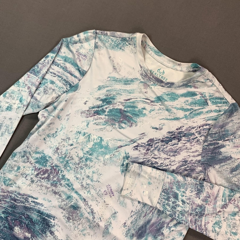 Realtree Fishing Shirt Mens MED Blue Camo Long Sleeve Crew Neck Performance Tee